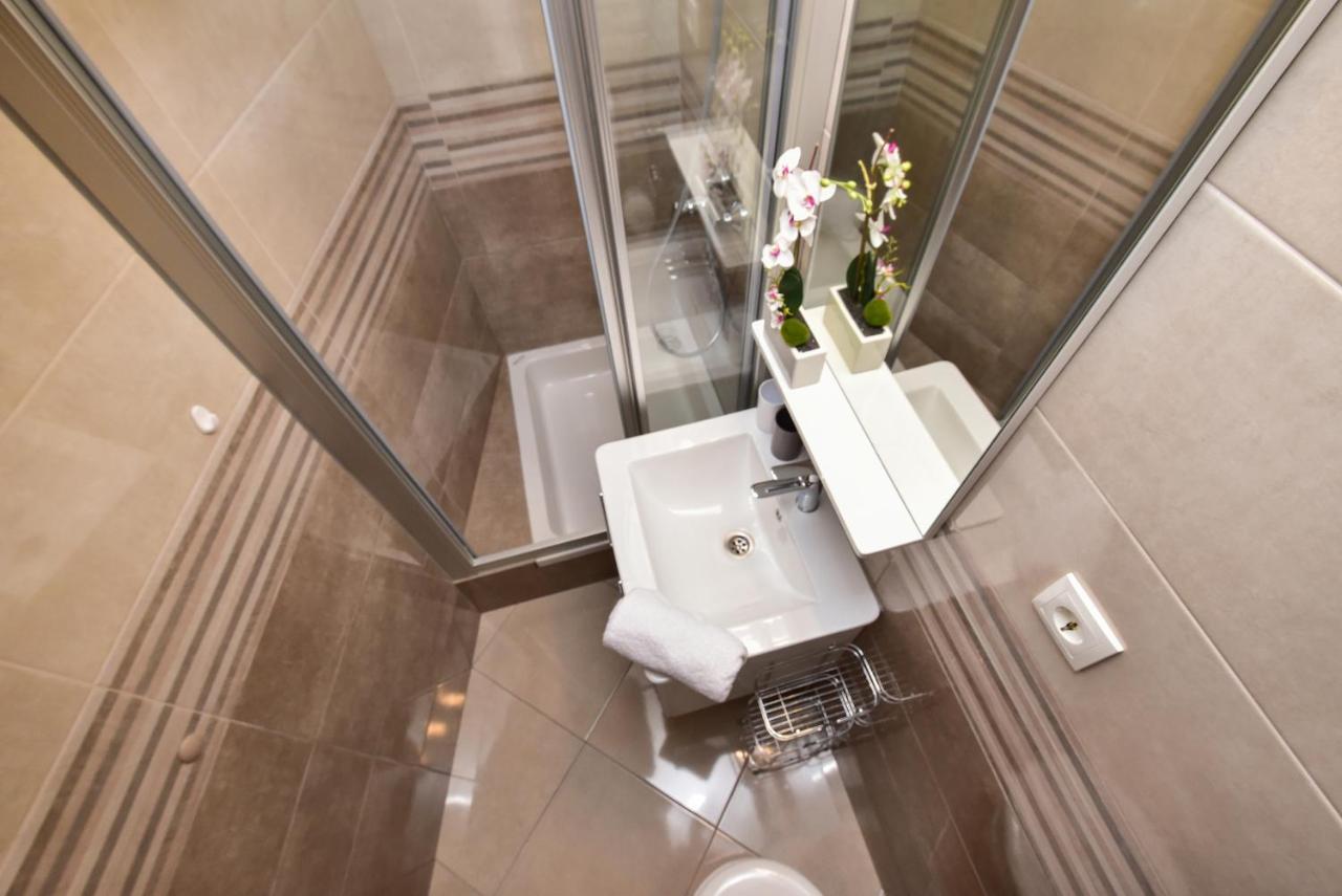 Apartman Luka Igrane Esterno foto
