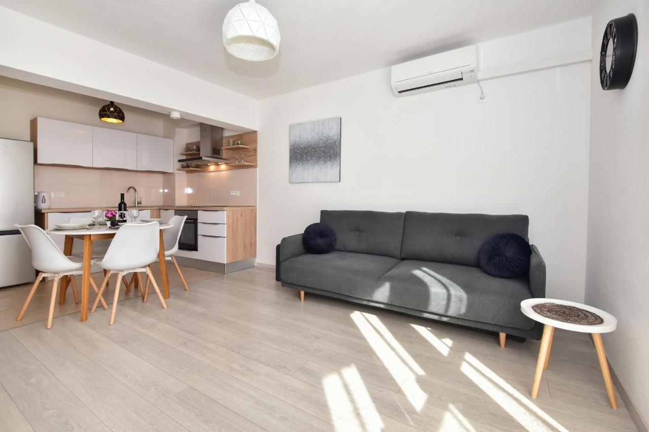 Apartman Luka Igrane Esterno foto